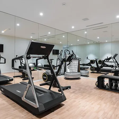 Cosy, & מלון סן טרופז