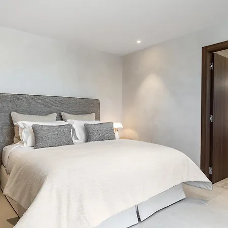 Szálloda Cosy, & 5*