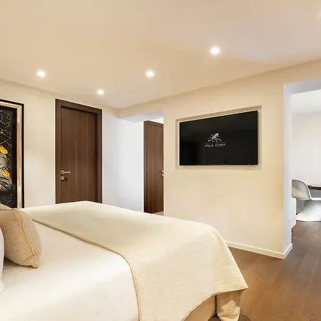 Cosy, & מלון 5*