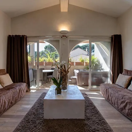 Cosy, & 5* Saint-Tropez