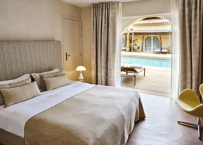 Hotell Cosy, &