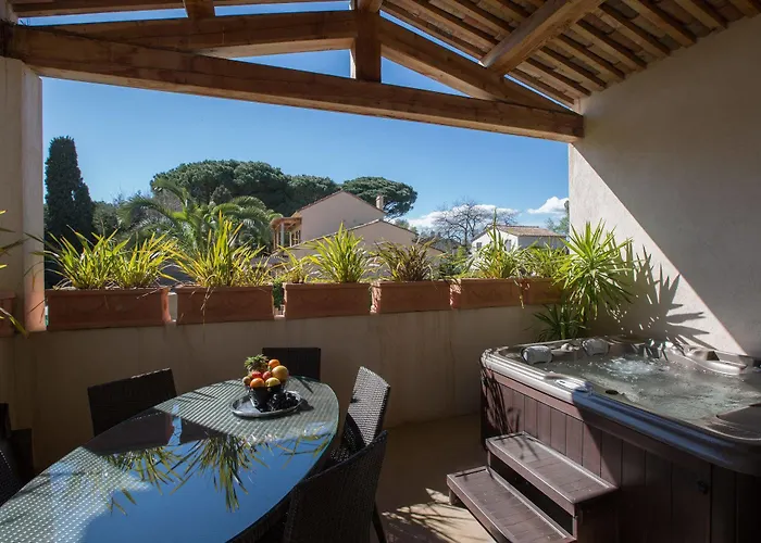 Cosy, & 5* Saint-Tropez